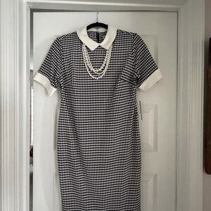 Shelby & Palmer Black and White Houndstooth Shift Dress with White Collar